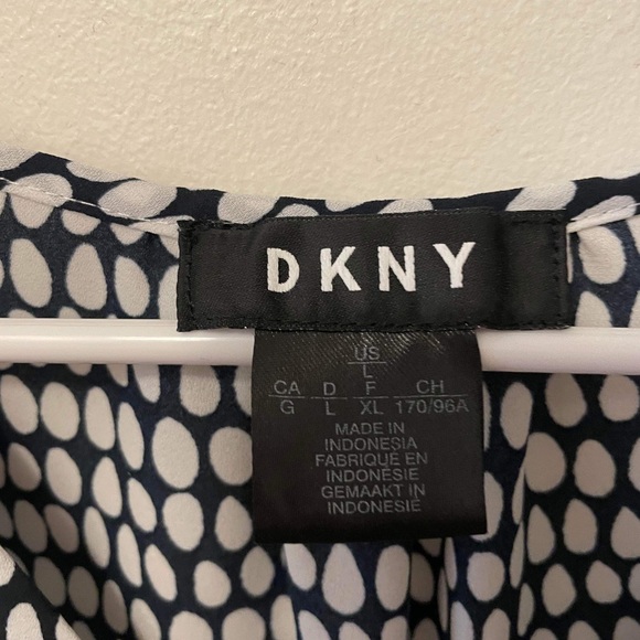 DKNY blouse size L - Picture 2 of 2
